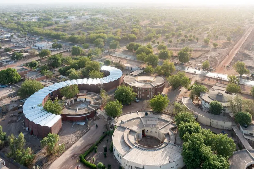 Hospital diseñado para el clima de Senegal